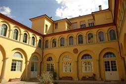 19Sordomuti cortile 1600.jpg