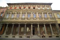 Palazzo Vizzani facciata.jpg